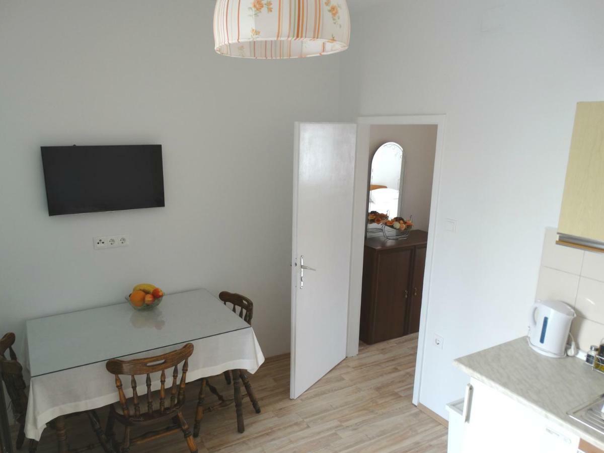 Marina Apartments Kastela Bagian luar foto